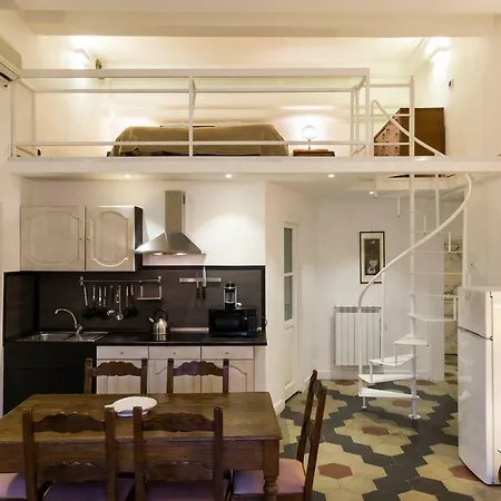 Navona Square Apartment